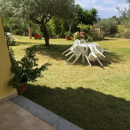 Bilocale Con Ampio Giardino Apartment